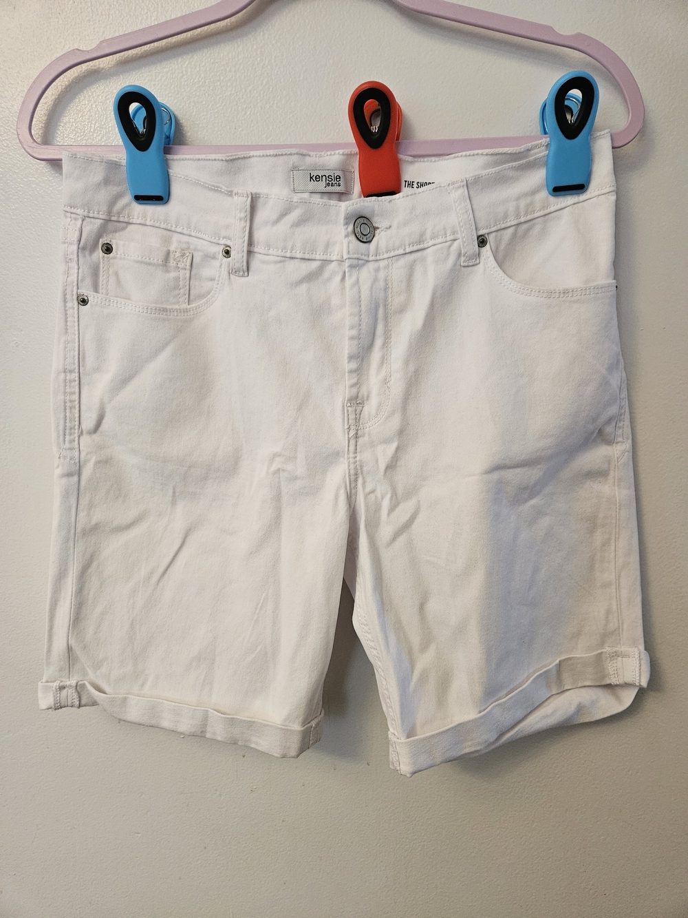 Kensie NWOT White Cuffed Denim Shorts